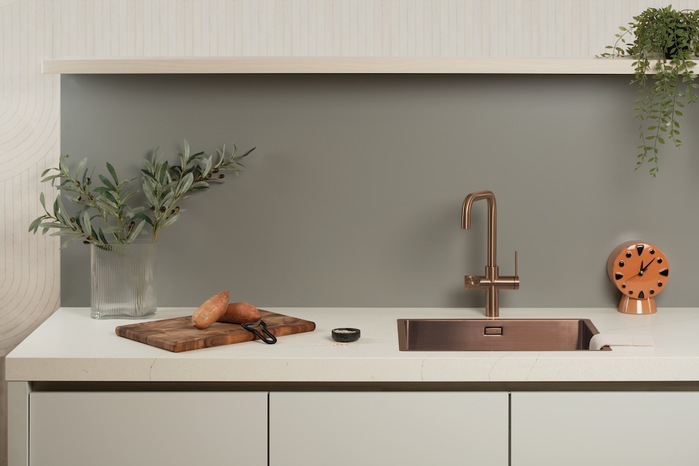 FotoWerkblad en keuken die klaar zijn voor dagelijks gebruik